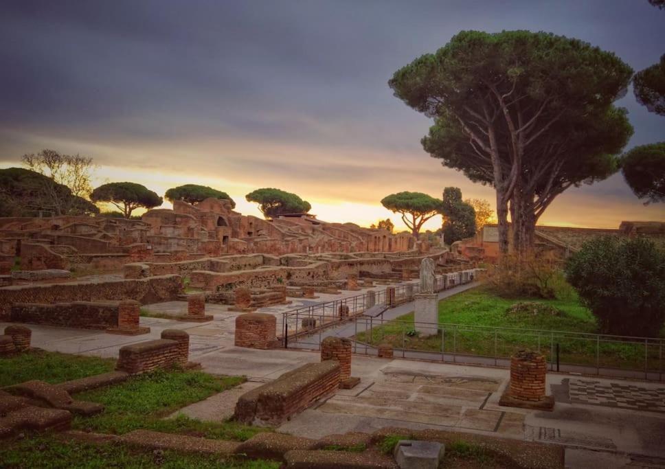 Per Antiqua Itinere Ostia Antica Exterior foto