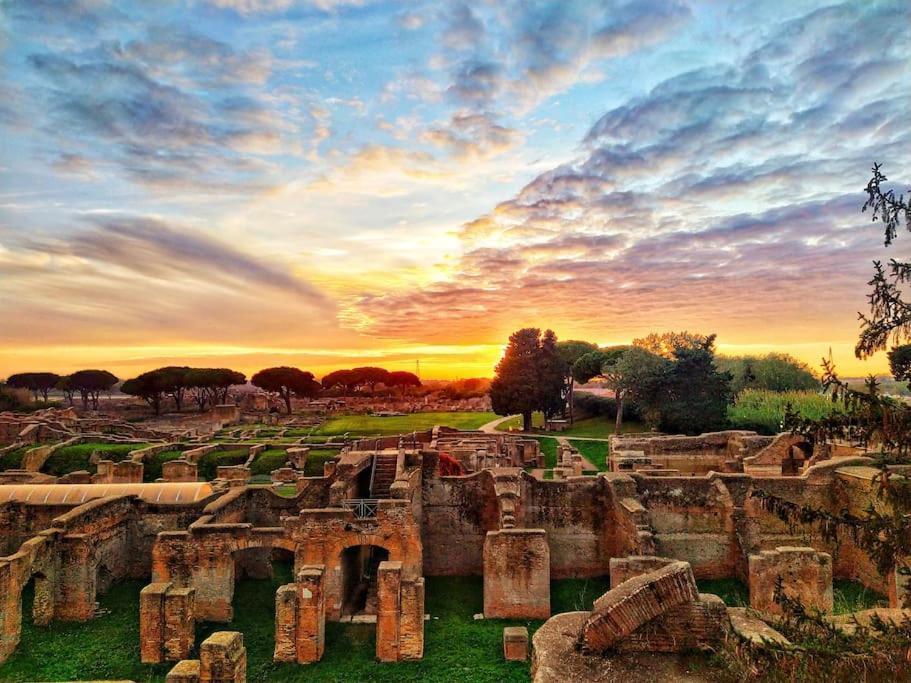 Per Antiqua Itinere Ostia Antica Exterior foto