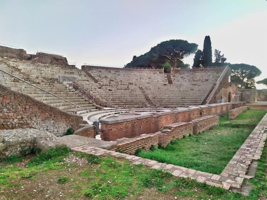 Per Antiqua Itinere Ostia Antica Exterior foto