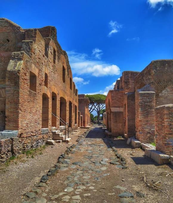 Per Antiqua Itinere Ostia Antica Exterior foto