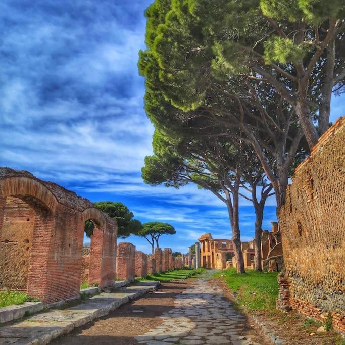 Per Antiqua Itinere Ostia Antica Exterior foto